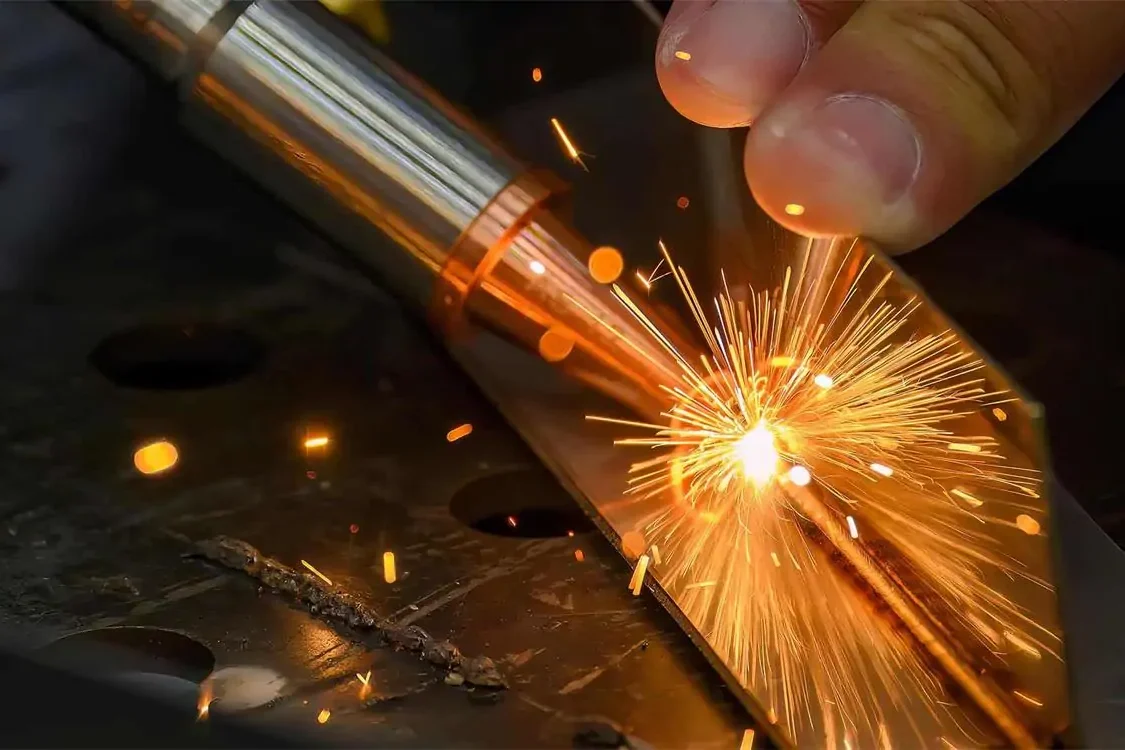 Fiber Laser vs CO2 Laser