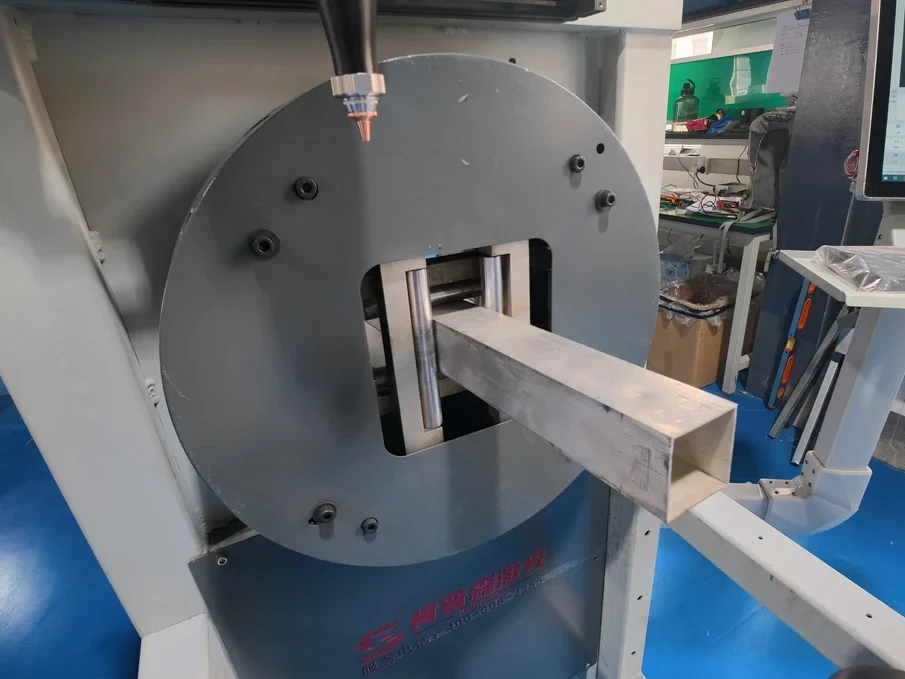 CNC Fiber Laser Tube Cutting Machine