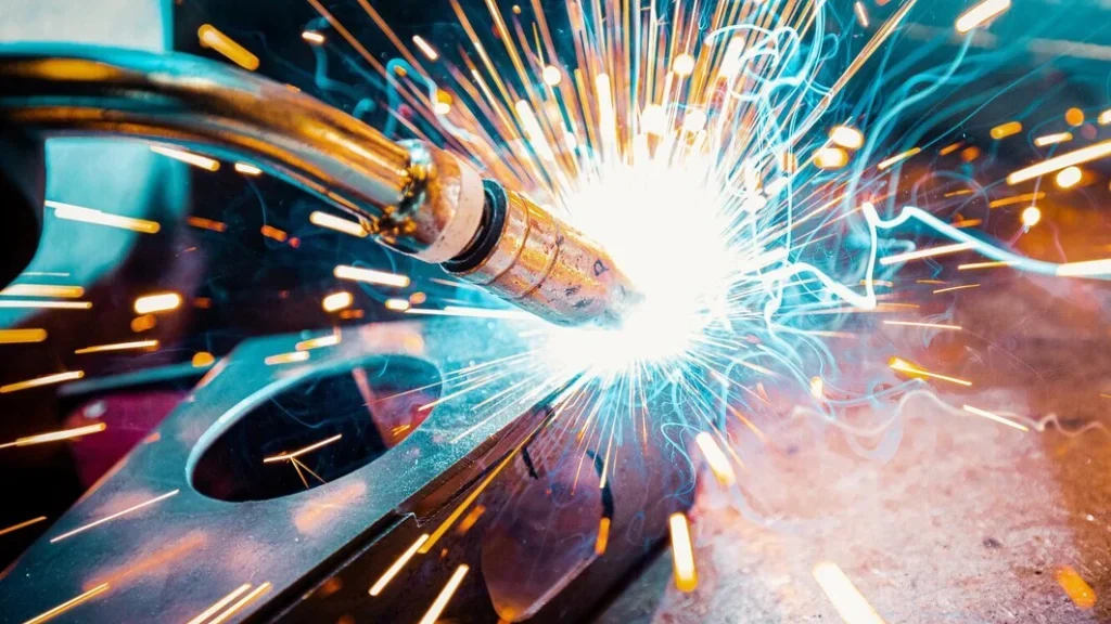 How to Choose the Right Tube Laser Cutting Machine