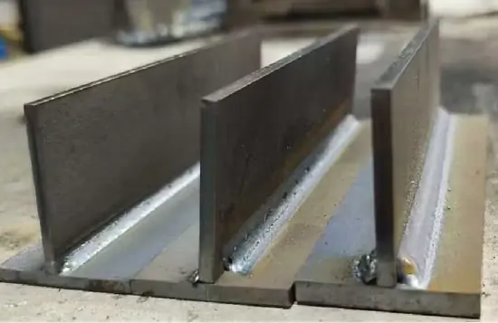 Máy hàn laser dùng cho thép carbon 12mm