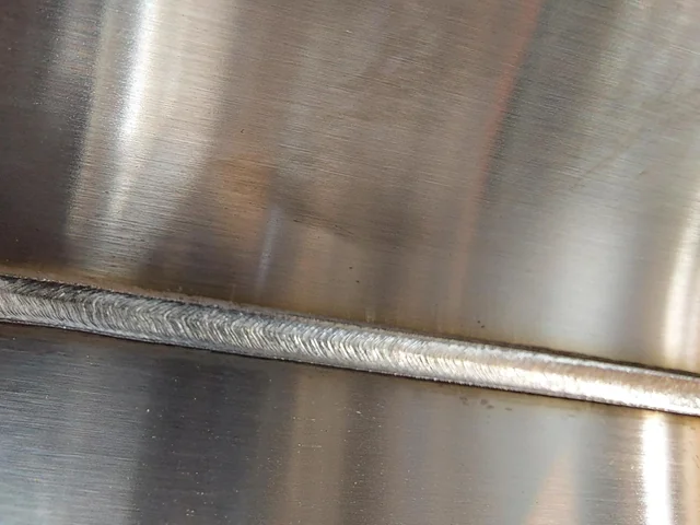 Galvanized-Steel-Laser-Welder 26