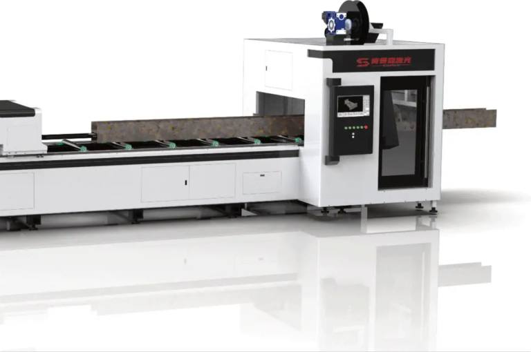 2000W Tube Laser Cutting Machine