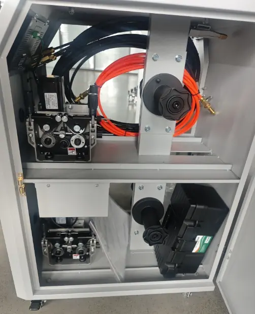 Internal Structure of a Four-Feed Stepper Feeder